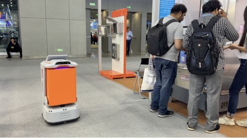 智慧無人配送嶄露頭角 九號公司機器人閃耀2023秋季廣交會